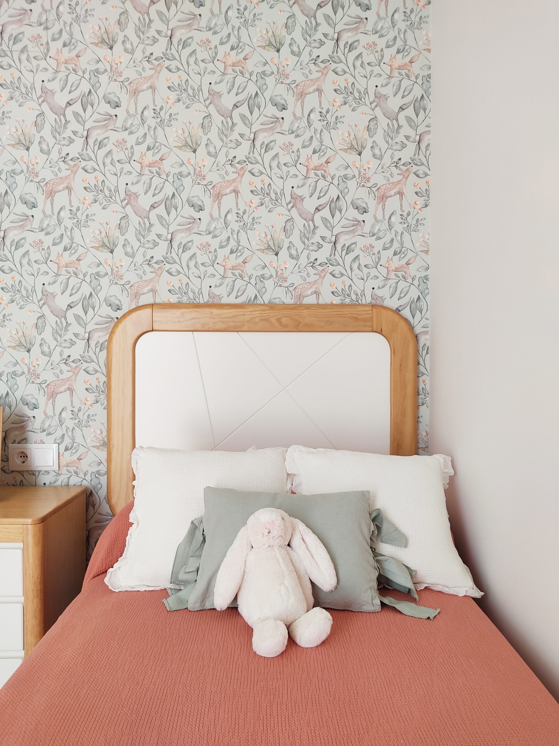 Cabezal dormitorio infantil lacado combinado